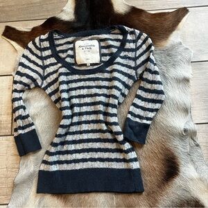 Vintage Abercrombie & Fitch Striped Long Sleeve Scoop Neck Sweater